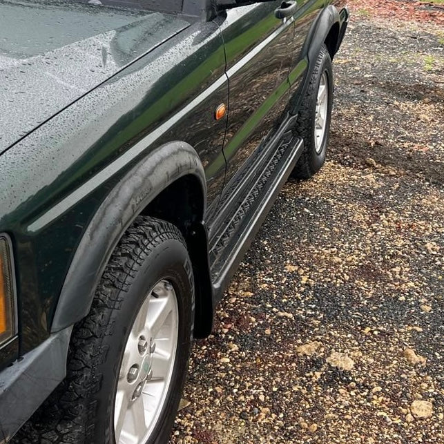 LAND ROVER DISCOVERY 2 (L318) RUBBER SIDE STEPS